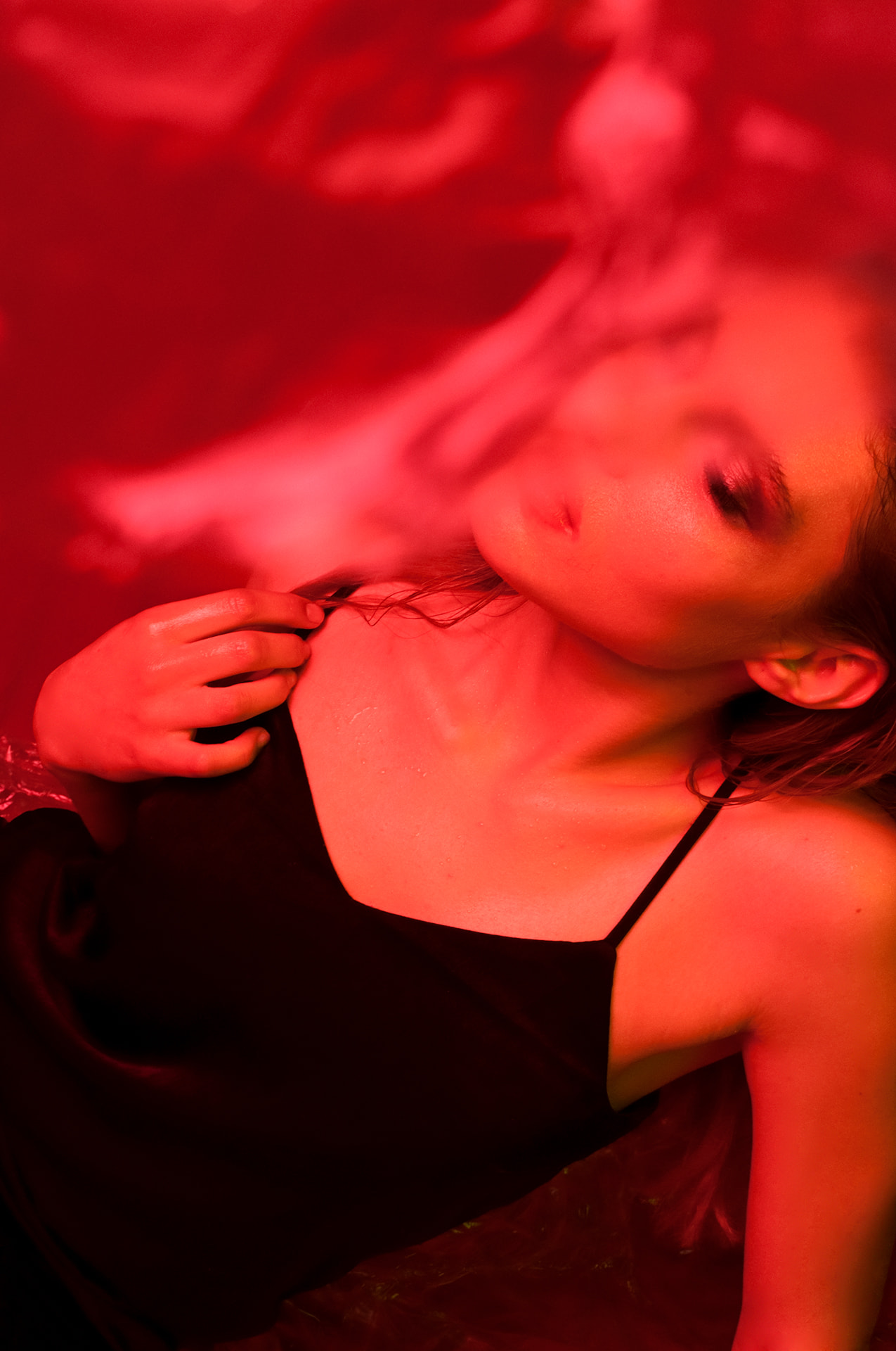 She’s filled with secrets / Editorial - Valentina Godoy Photography